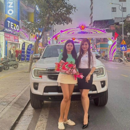 giao xe ford 2