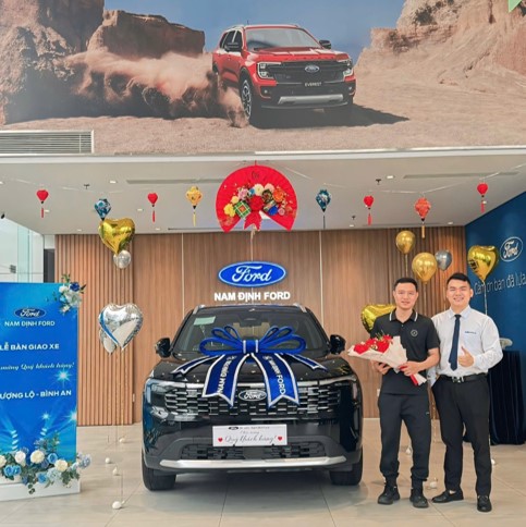 giao xe ford nam định 3