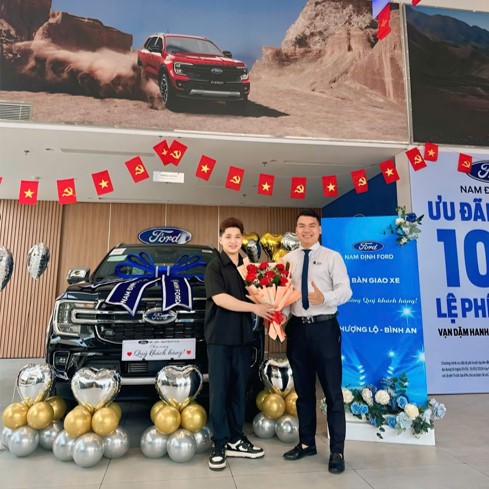 giao xe ford nam định 3